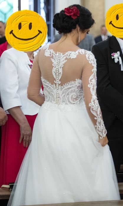 Piękna suknia ślubna