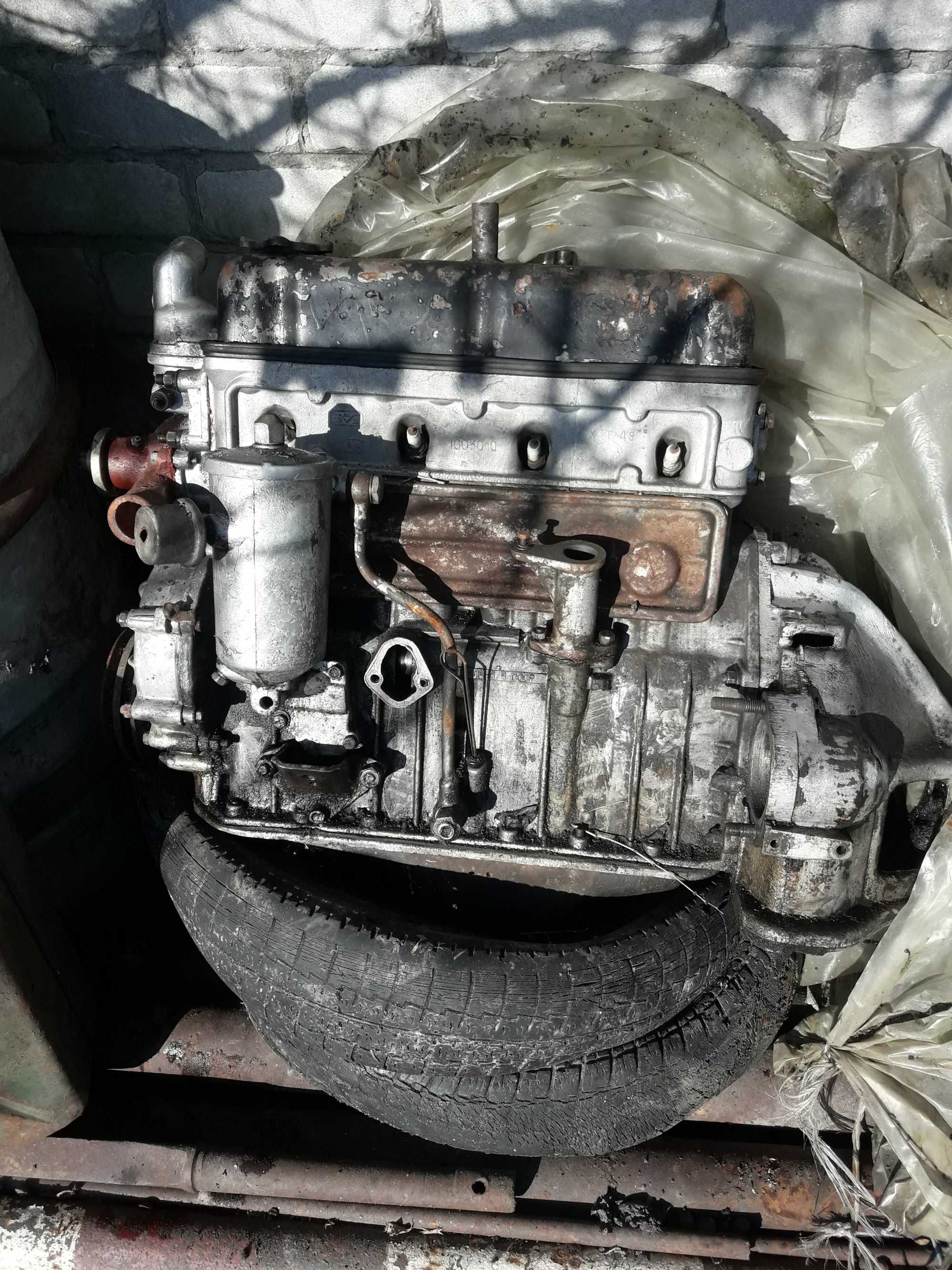 Двигун ГАЗ 24 в гарному стані