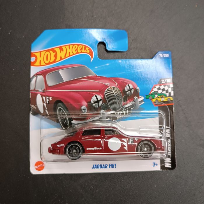 HW Hot Wheels 2-10 Jaguar MK1 RACE DAY 75-250 HYX19