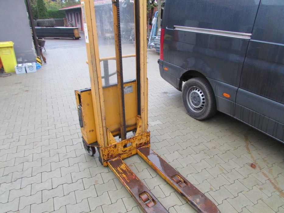 Wózek paletowy sztaplarka elektryczna