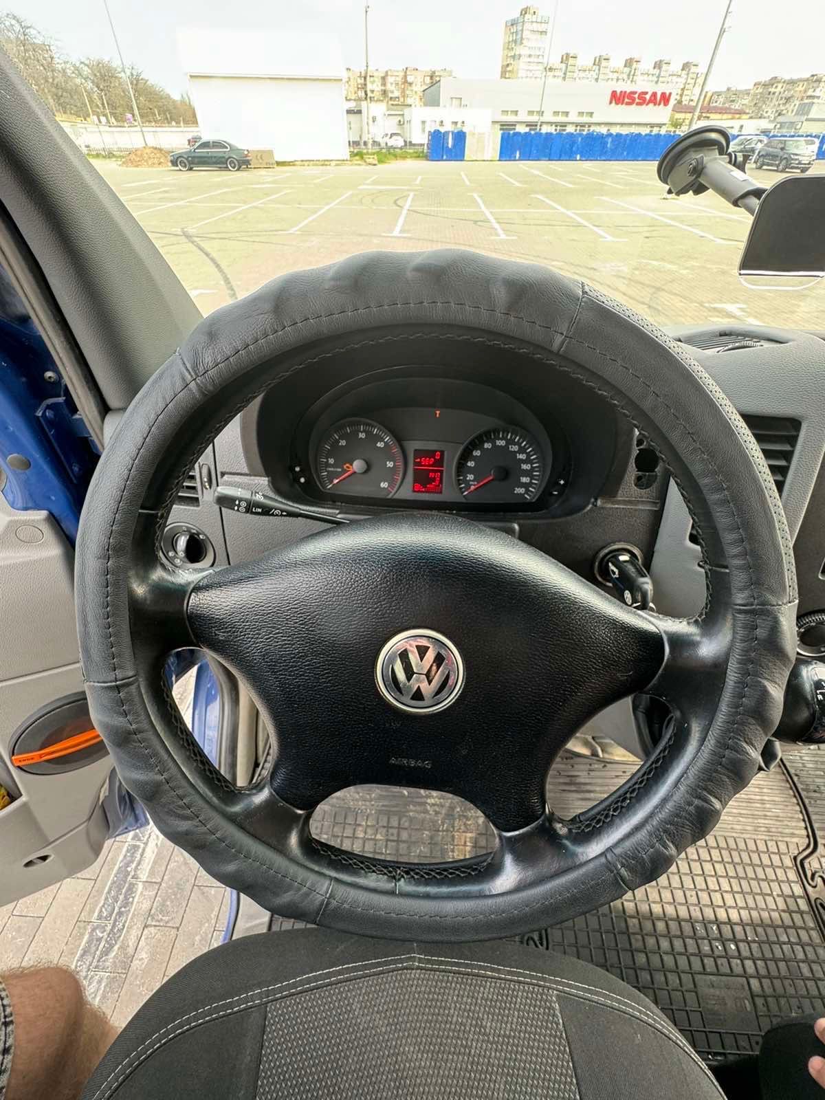 Автомобиль Volkswagen Crafter