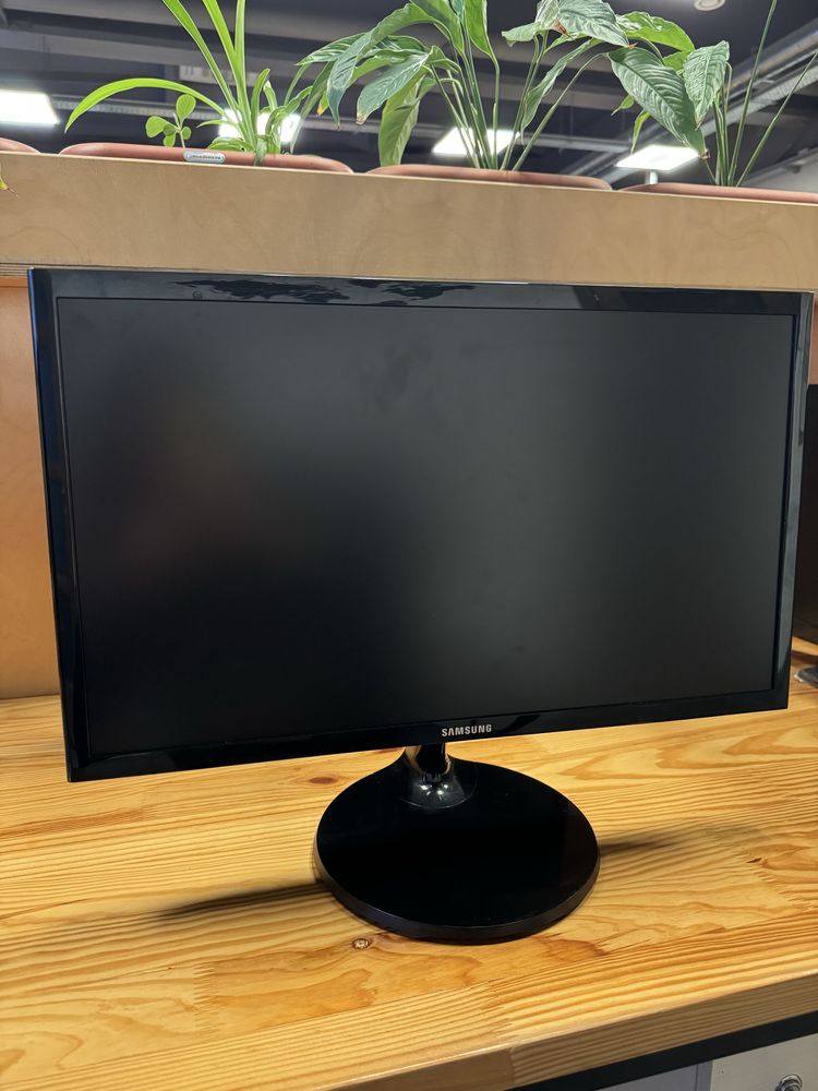 Монітор Samsung LS22F350FHIXCI, діагональ 21,5