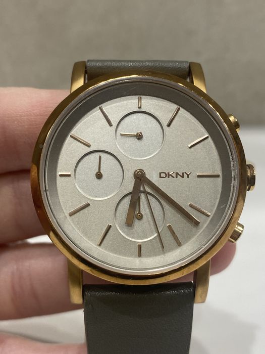 Zegarek DKNY – elegancki, klasyczny, unisex