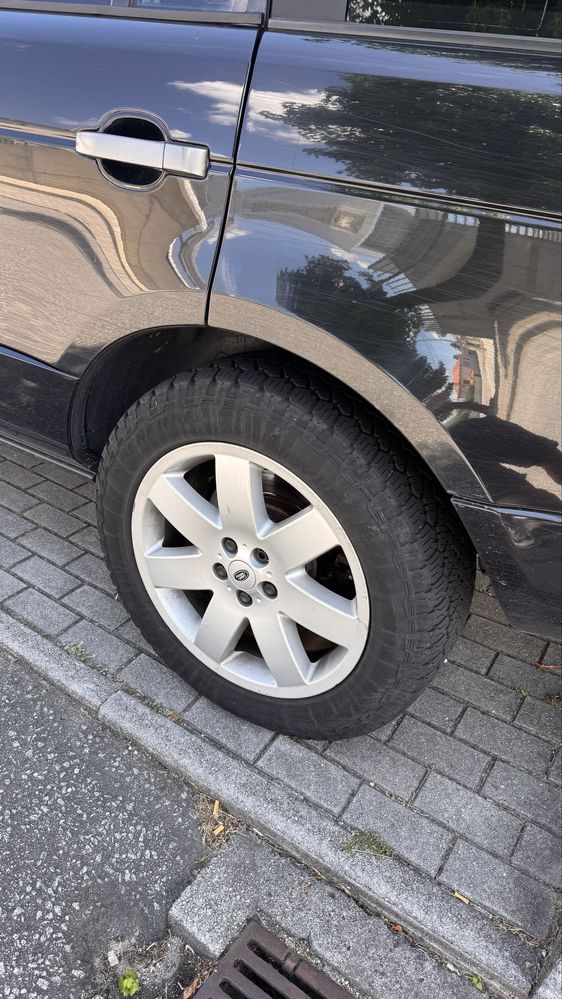 4 Jantes 20” com Pneus 255/55 R20 – Range Rover L322 – 600 €