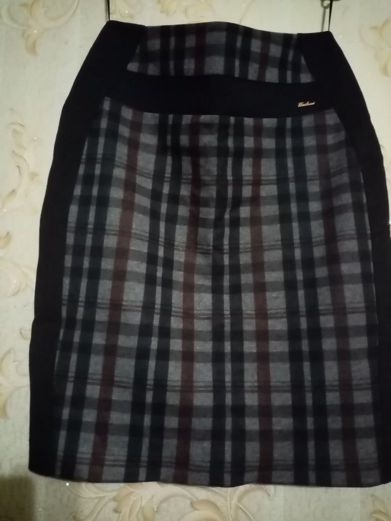 Продаю спідницю зимню