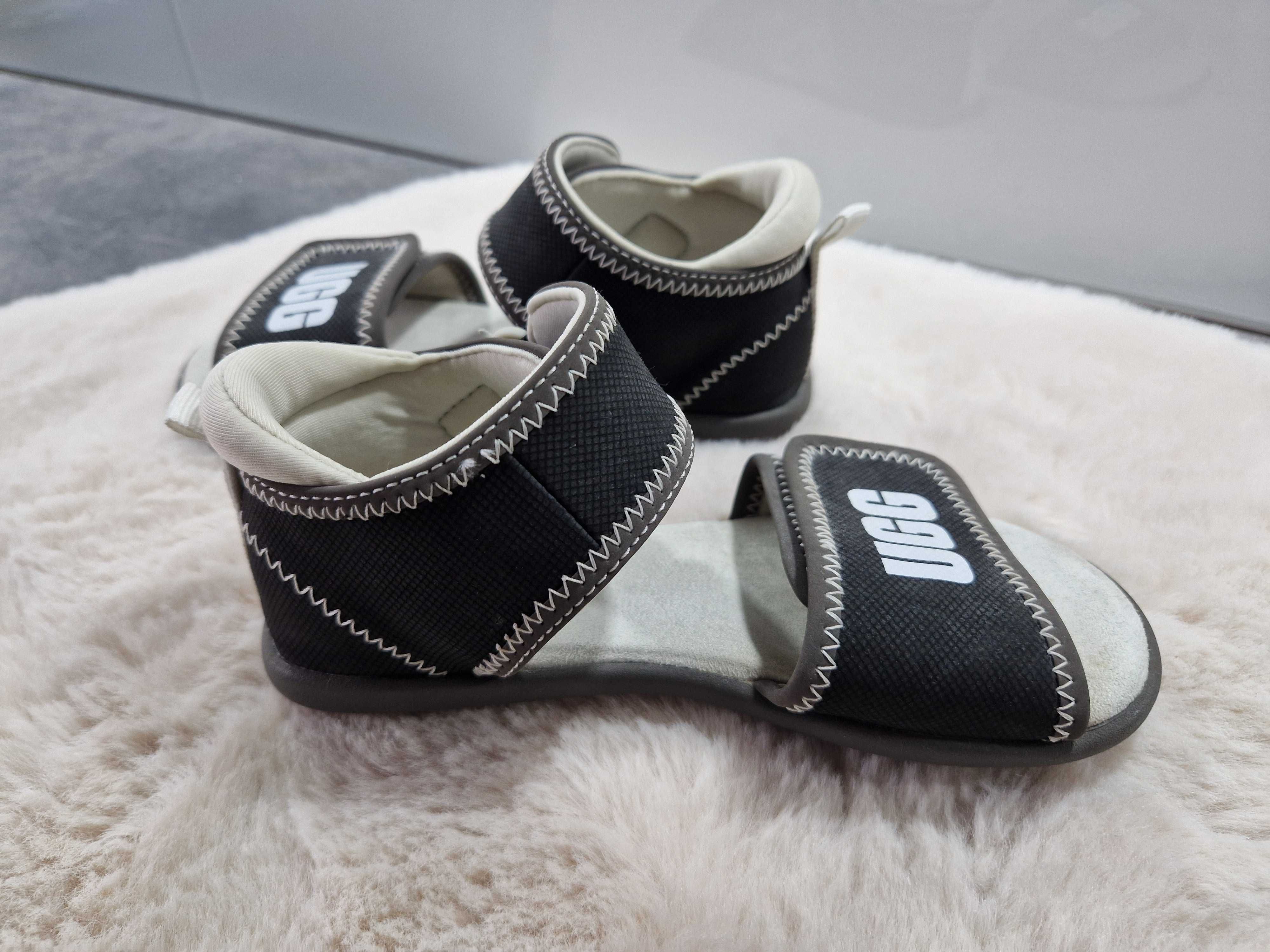 Sandały dla chłopca UGG