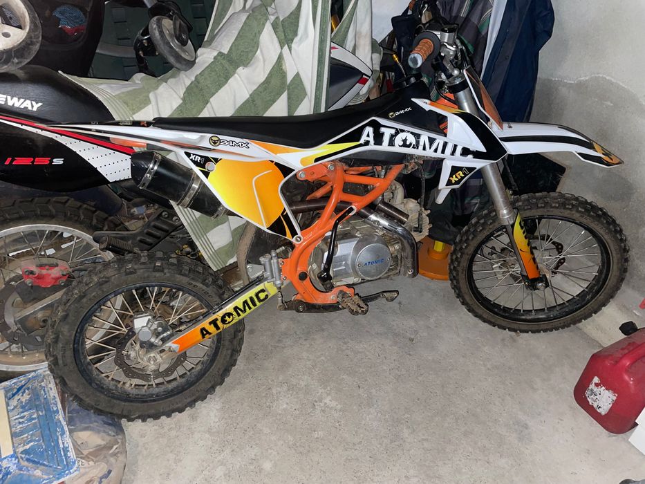 Moto  125cc pit bike  Atomic xr1