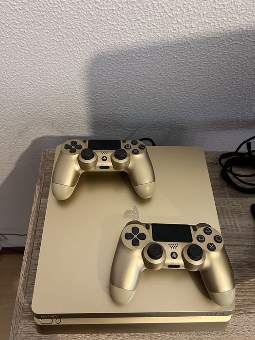 PlayStation 4 Slim Limited Gold Edition