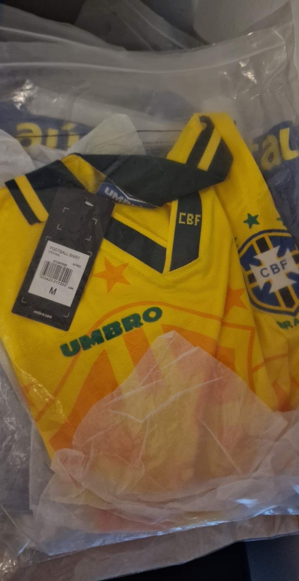 Camisa do Brasil 94 (L e XL)