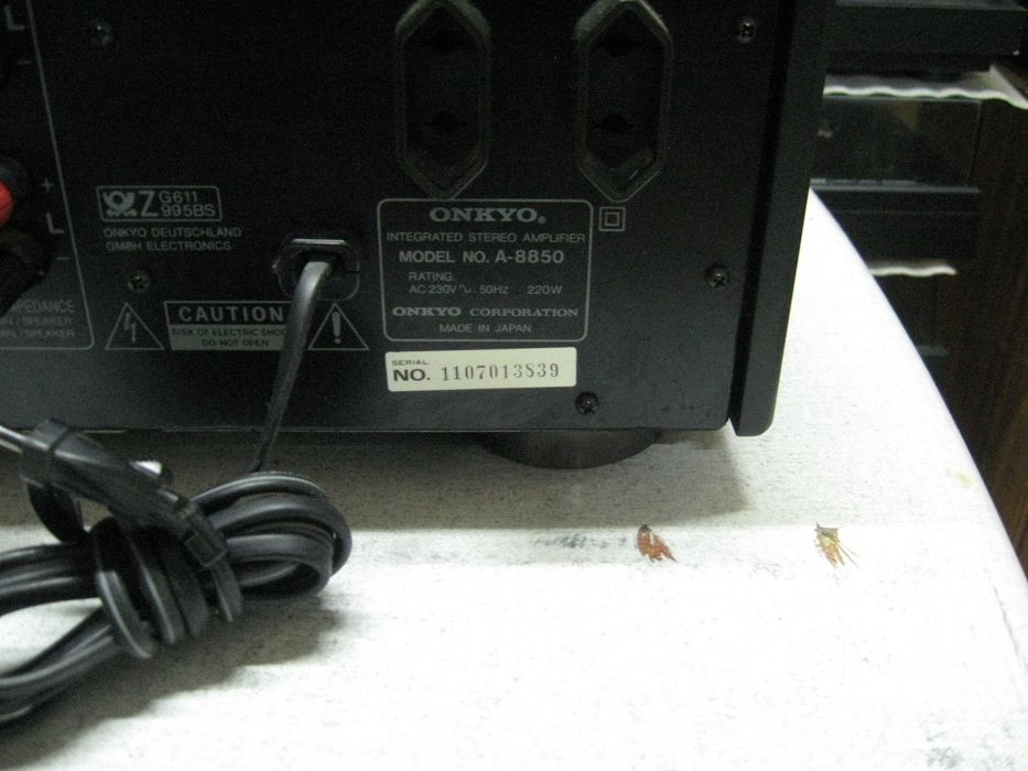 Wzmacniacz ONKYO integra A-8850.