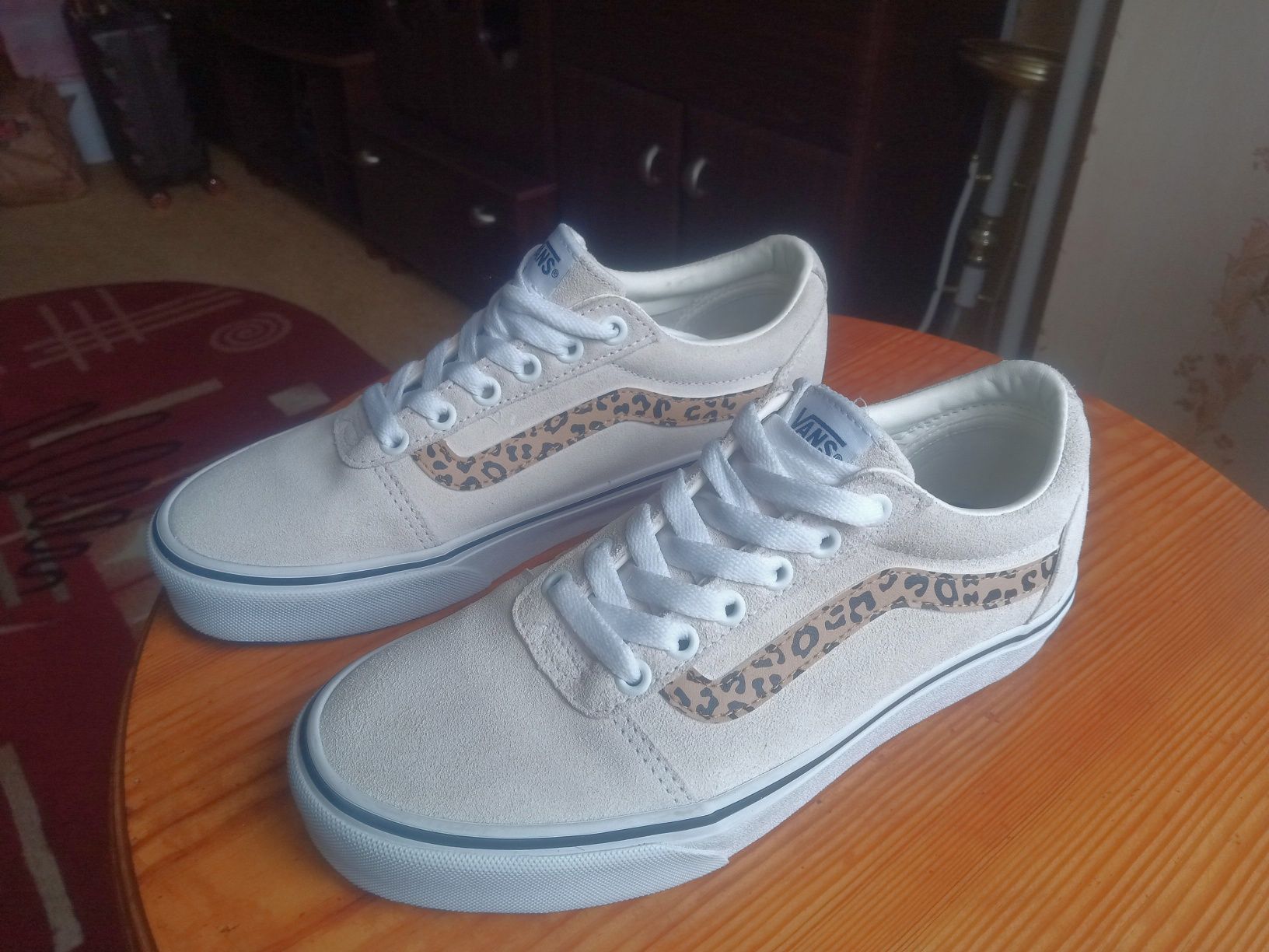 Продам Кеды Vans. Оригинальные.