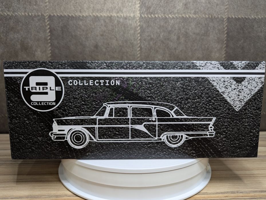 Чайка ГАЗ 13 масштаб 1:18