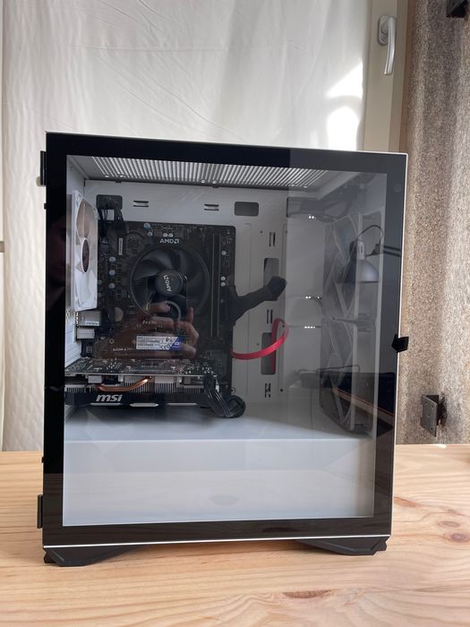 Gaming Desktop com Ryzen 5 e Nvidia GTX 1650s