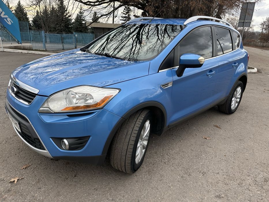 Ford Kuga бензин 2,5 2010 року