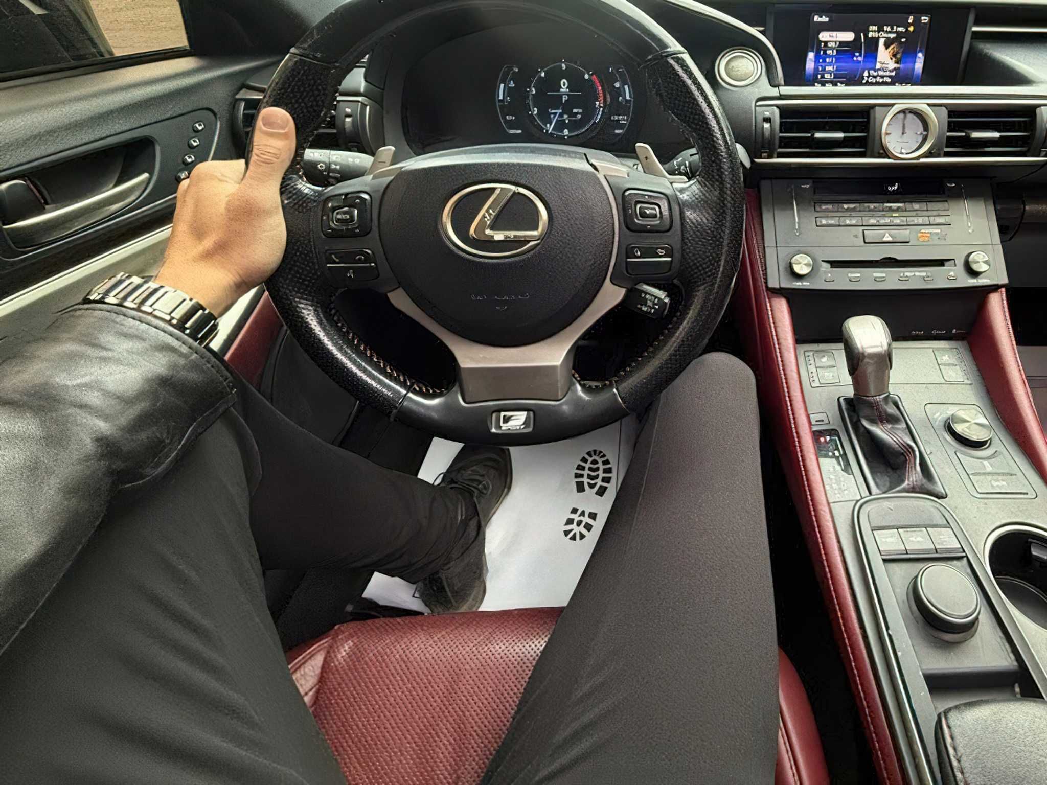 Lexus  Rс 200T      2016
