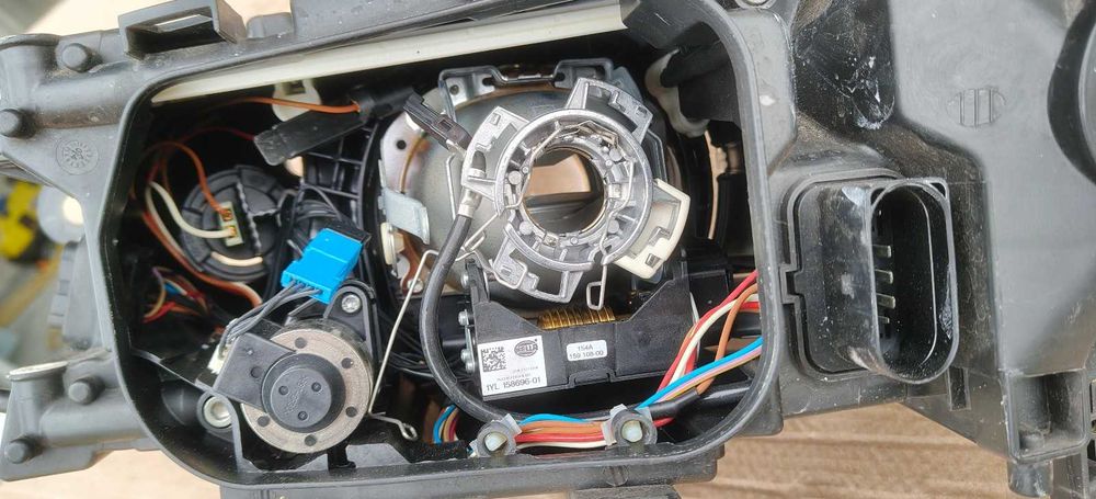 Lampa Przód Skrętna Bi Xenon Audi A6 C6 4F 04-08 Europa