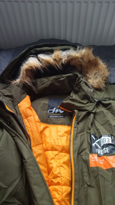 Zimowa kurtka khaki Diverse