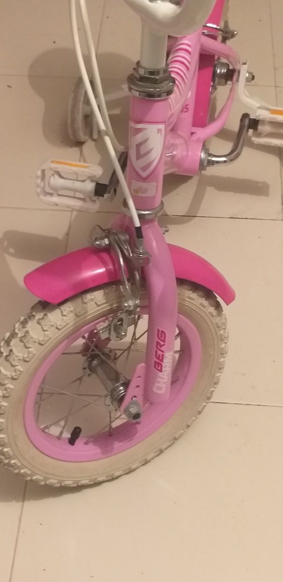 Bicicleta rosa menina