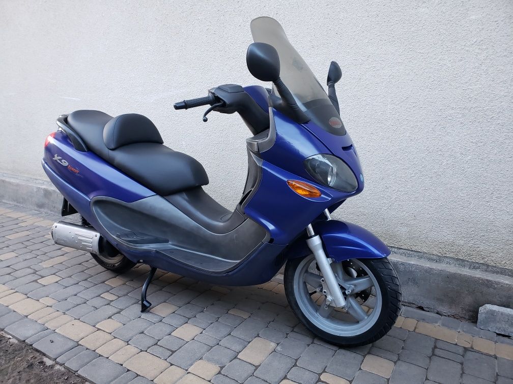 Скутер Piaggio  X9 250cc