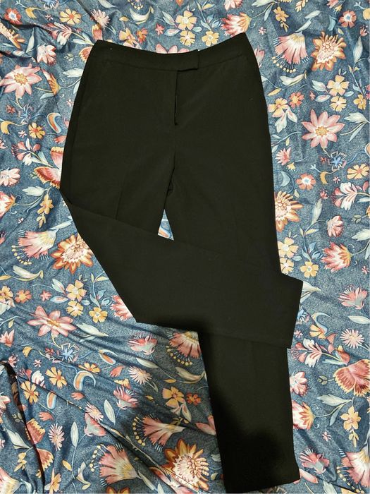 Eleganckie spodnie z kantem czarne