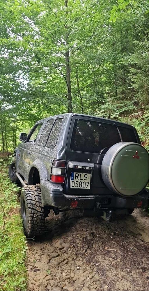 Sprzedam Pajero 2 2.5 na czesci