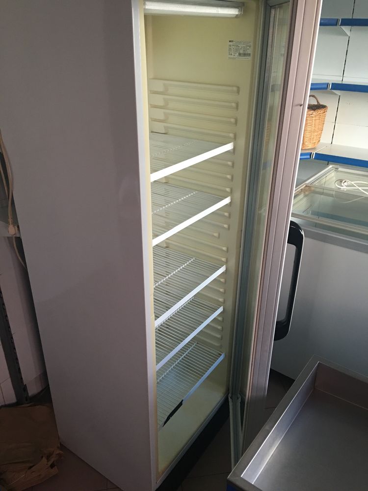 Vitrine arca prateleiras balcão refrigeração