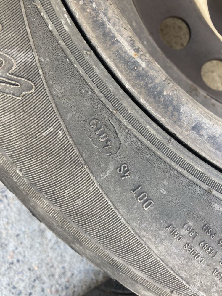 Диски с резиной 5/114.3 r16