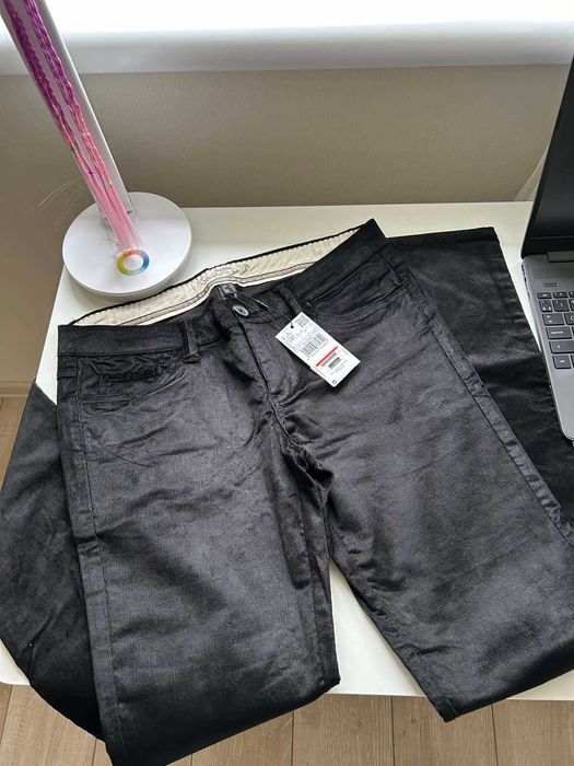 Нові жіночі вельветові брюки Mango р.Л