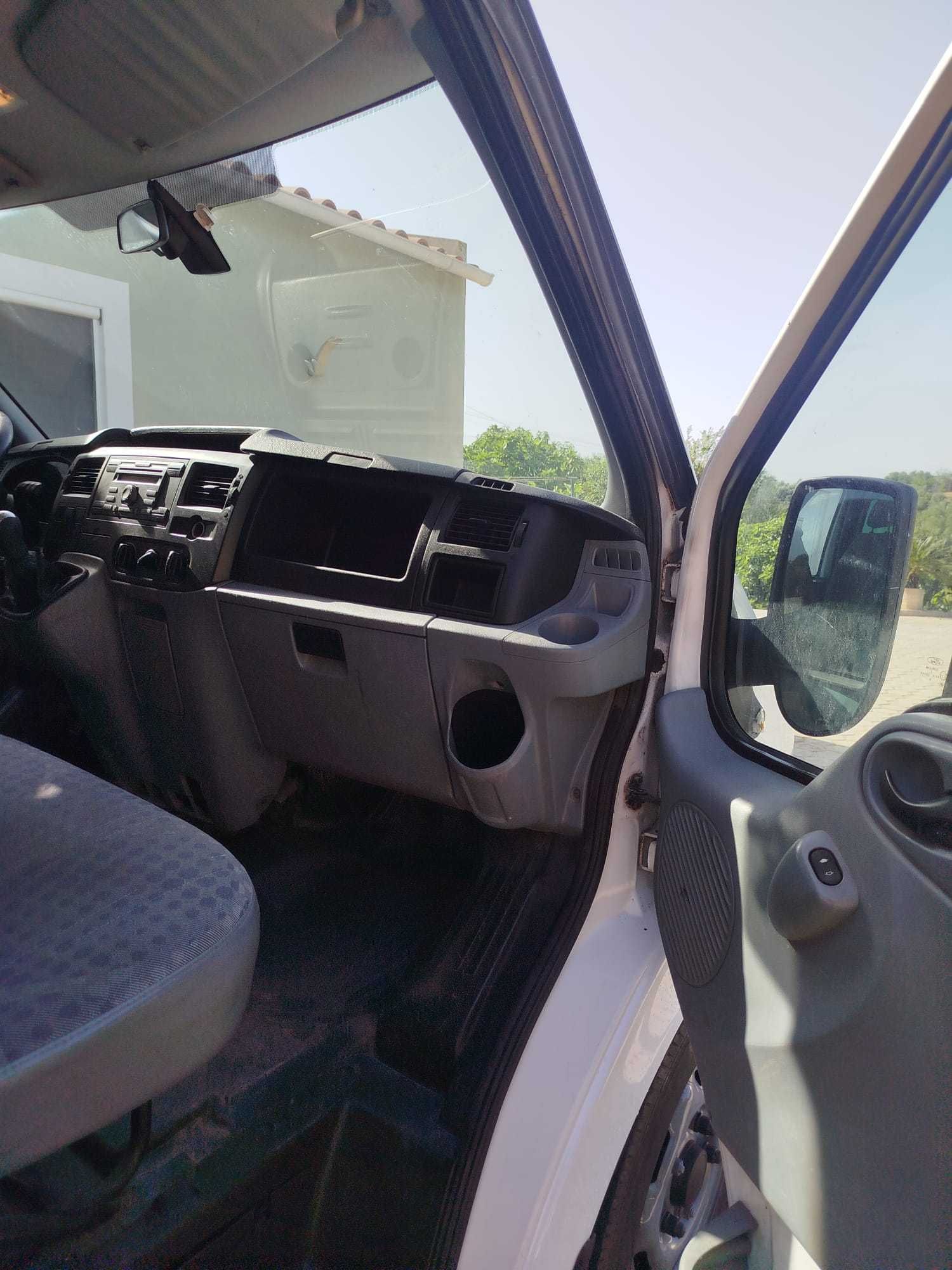 Ford transit 2.2 Diesel 9 Lugares-Literalmente impecável!