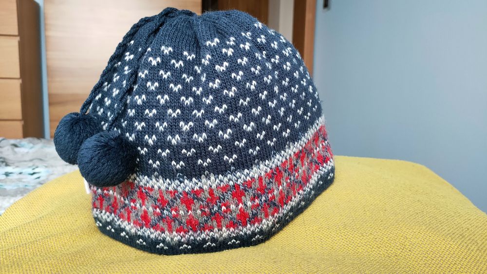 Czapka unisex Adams z pomponami