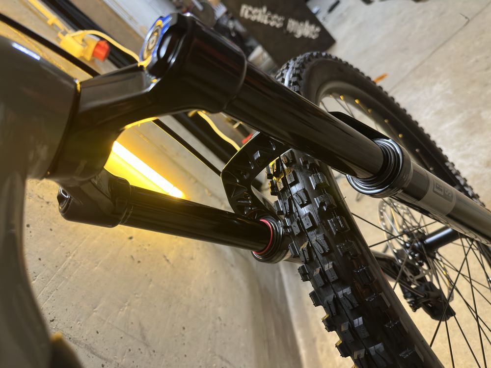 # Amortyzator przedni ROCKSHOX : Psylo Gold RC 29” # 160mm - NOWY !