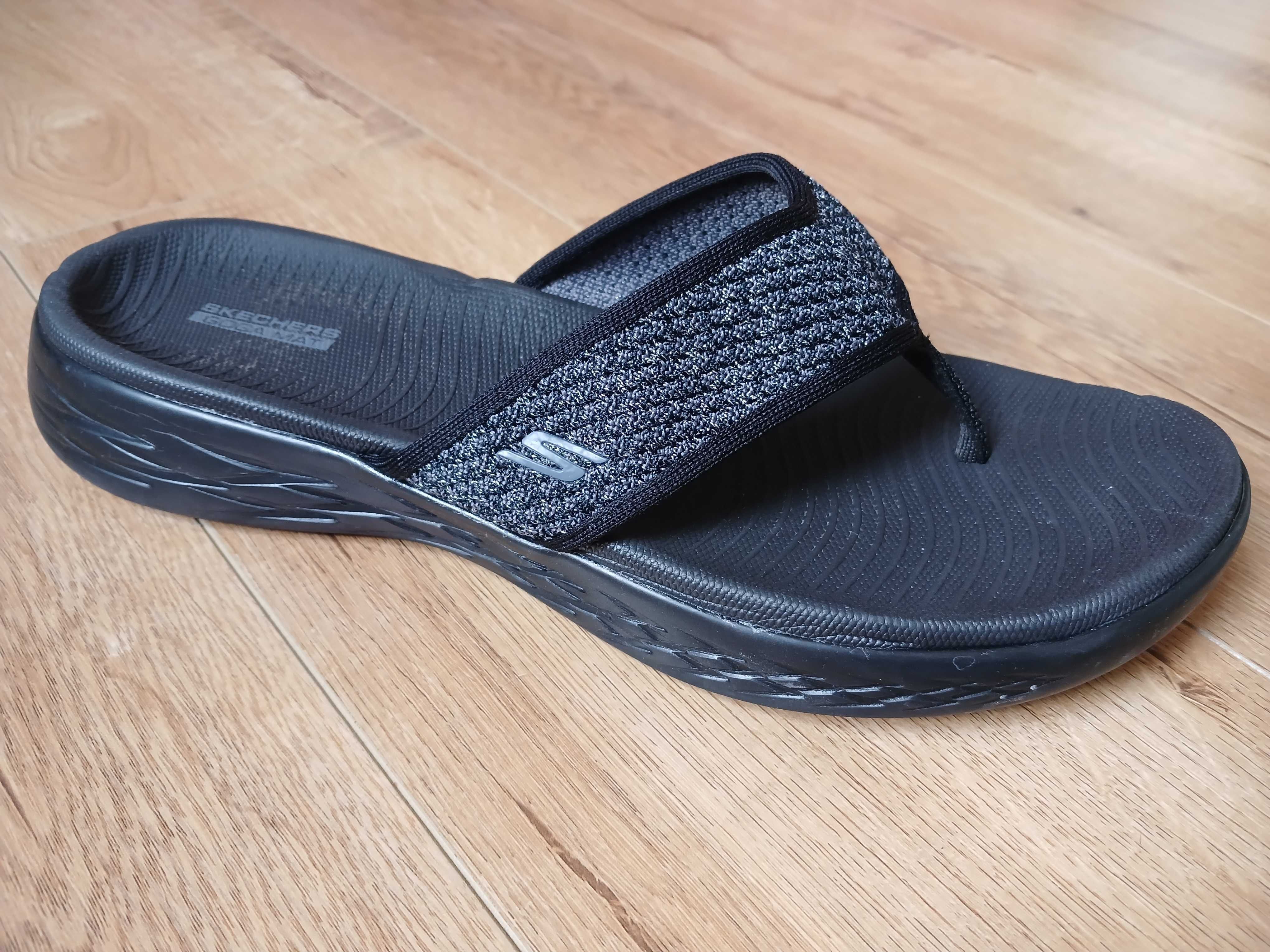 Босоножки, шлепки Skechers Goga Mat. р 42/43