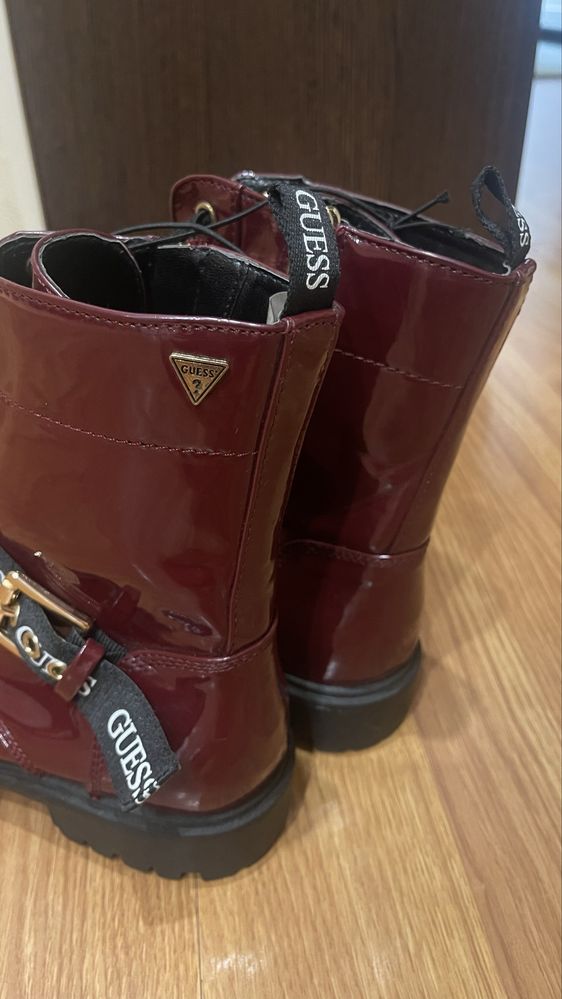 Ботинки Guess 39 размер