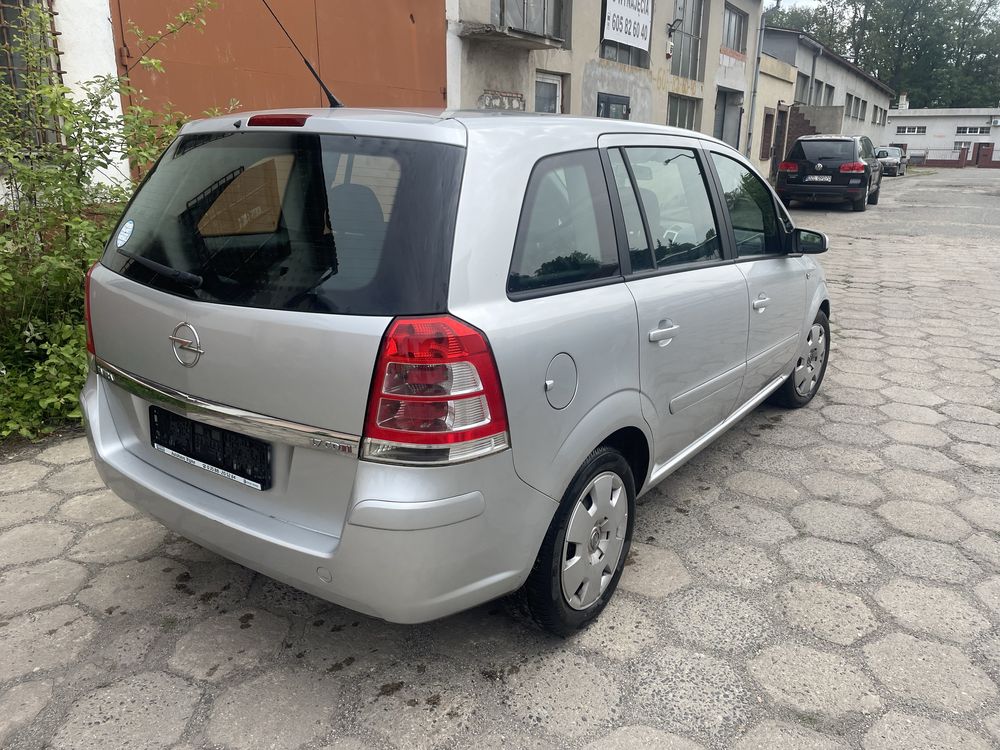 Opel zafira B lift 2009