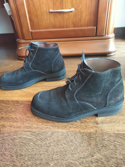 Bota se homem, em camurça