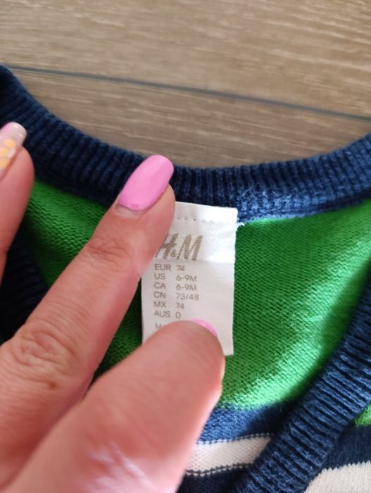 Sweterek w paski dla chłopca 74 H&M