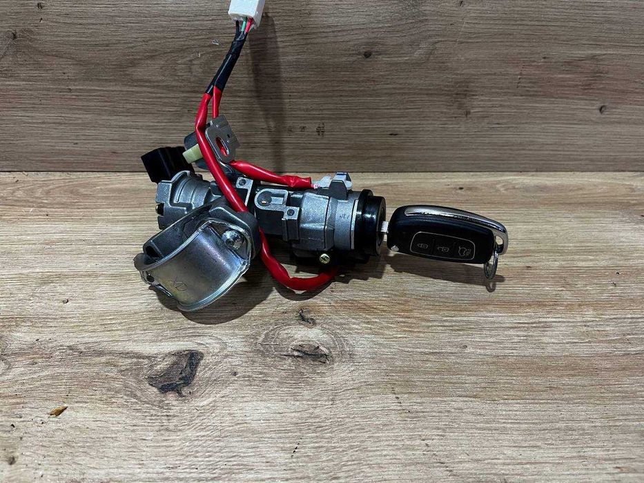 Замок зажигання зажигания запалювання Hyundai ix35 Tucson іх35 Туксон