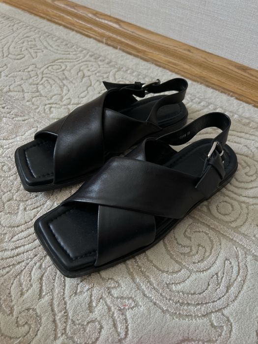 Шкіряні сандалі PRM