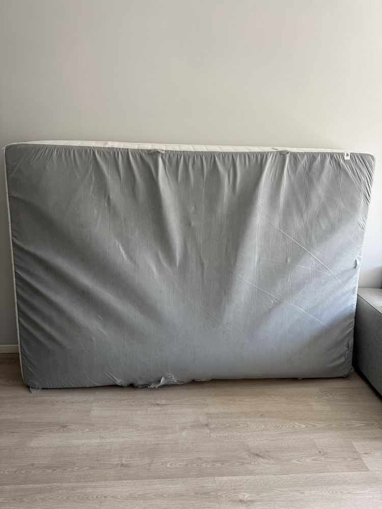 Colchao Casal Seminovo Ikea