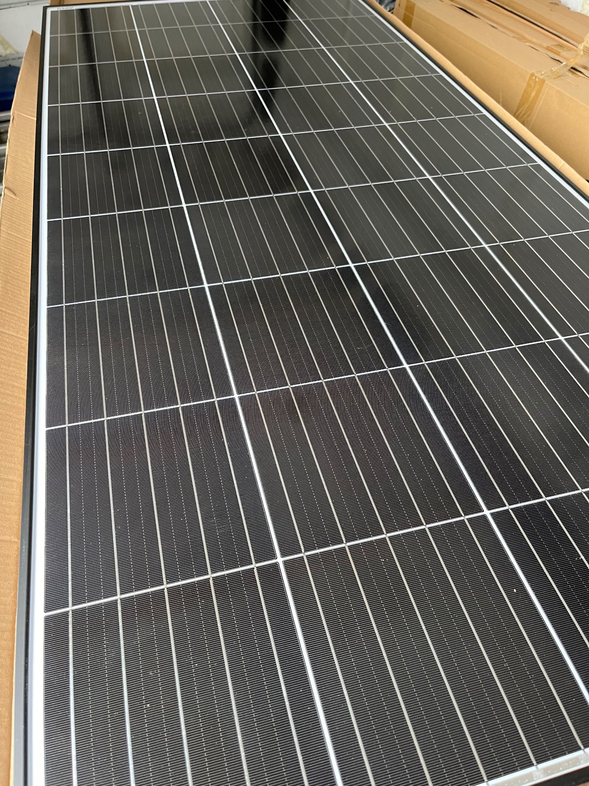 Monokrystaliczny panel słoneczny 200W Maxx idealny do kampera