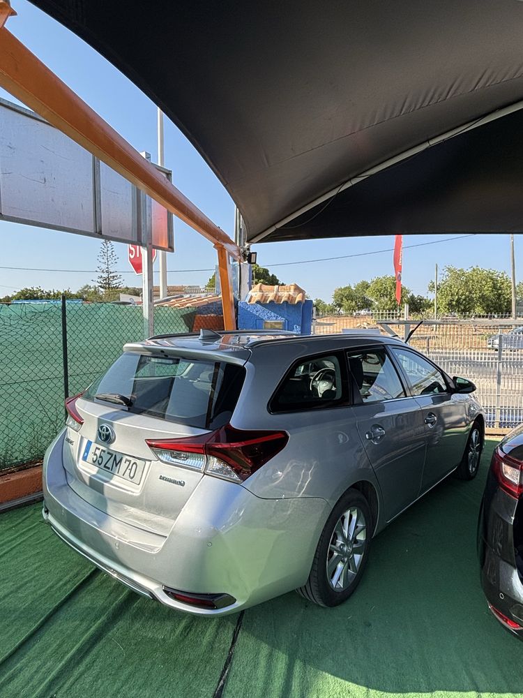 Toyota Auris Touring Sports Hybrid