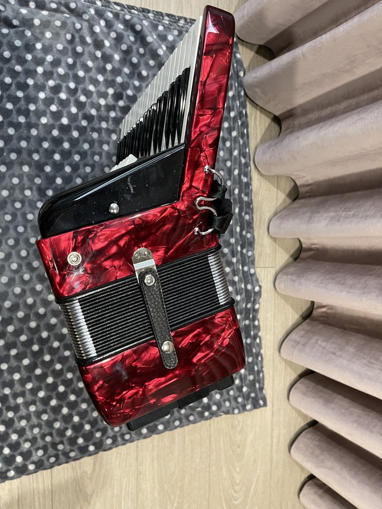 Akordeon Hohner Amica III 120 basów