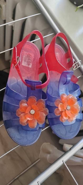 Żelowe buty na sukienki z kwiatkiem