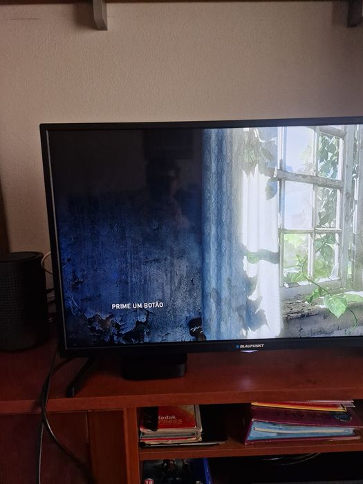 Ps4 pro 1tb com comando e cabos