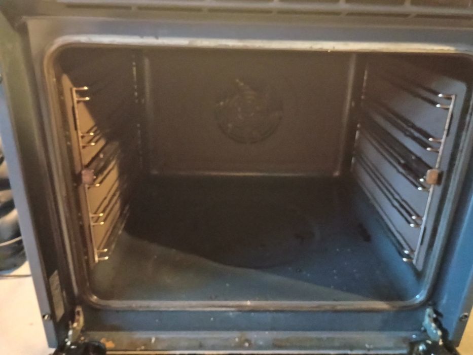 Piekarnik elektryczny firmy Elektrolux