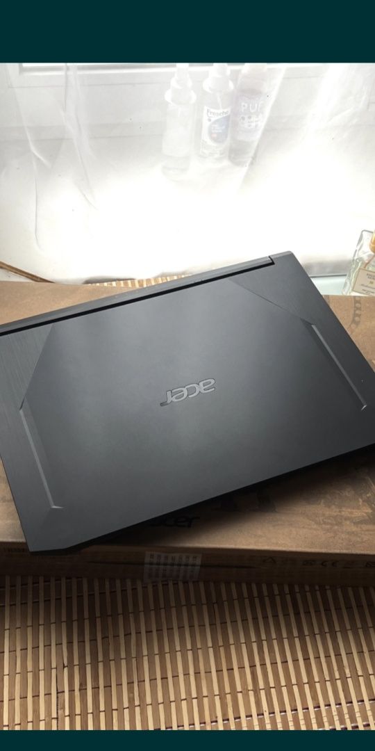 Acer Nitro 5 1660 ti