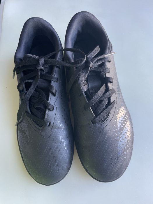 Halówki piłkarskie Adidas rozm 37 i 1/3