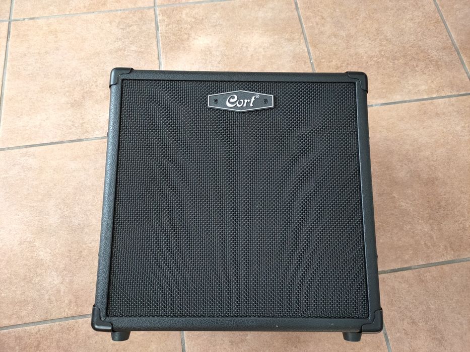 Cort CM20B - Bass Amp