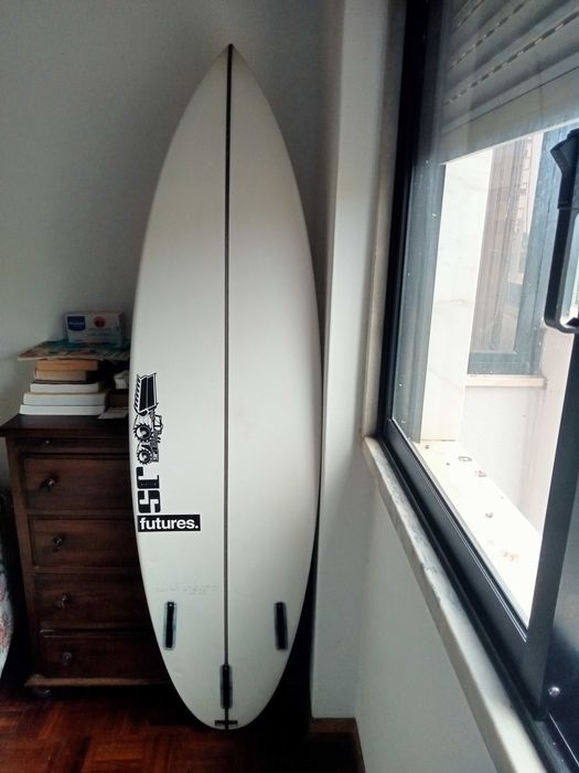 JS 5'9''x18 1/8x2 1/8X23.6 Lts Monsta 8