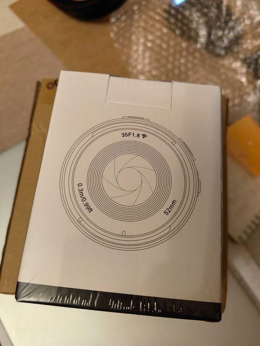 Yongnuo YN 35mm f/1.8S DA DSM WL z mocowaniem Sony E